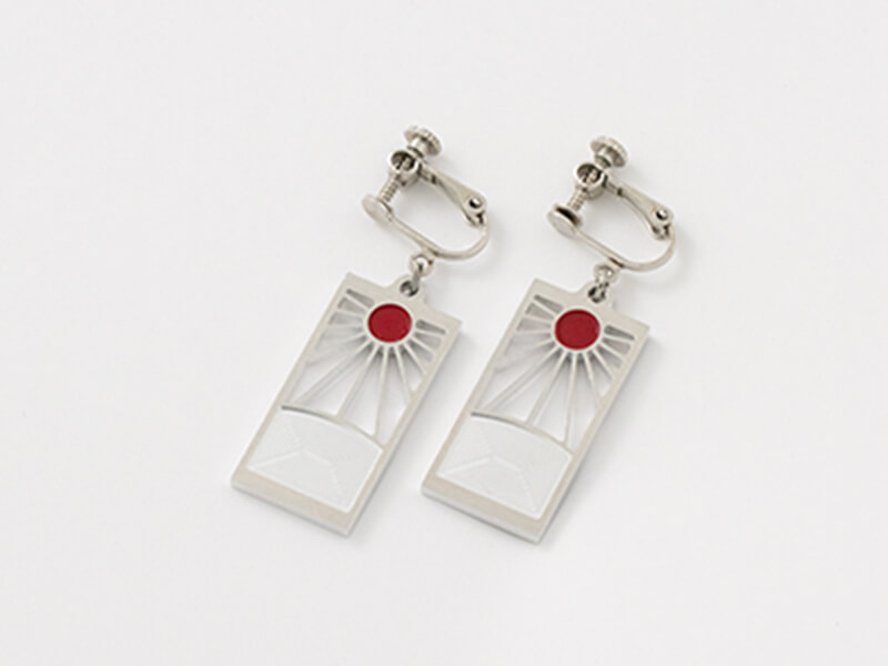 ピアス